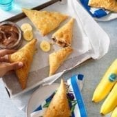 Snelle Griekse chocolade-calzone met noten en Chiquita banaan